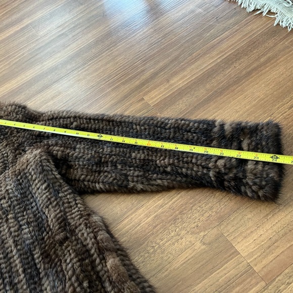 Mink Coat - Picture 9 of 12